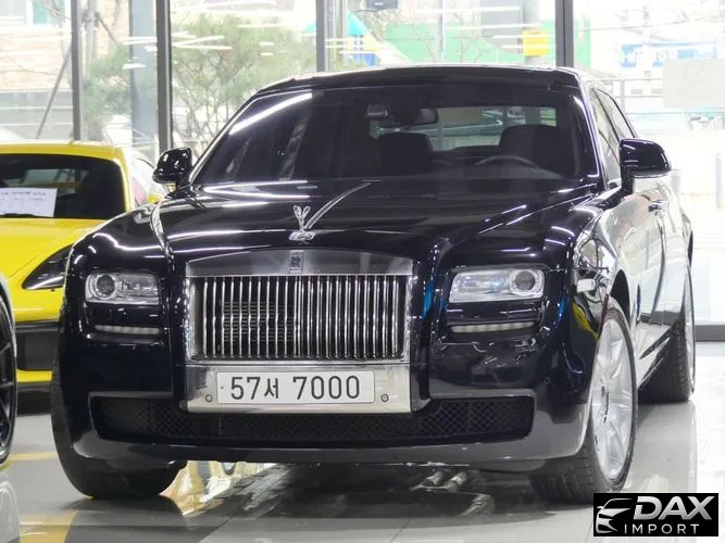 Rolls-Royce Ghost 6.6 EWB V12