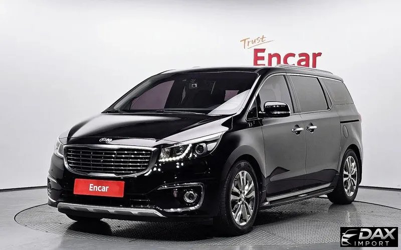 Kia Canival Gasoline 7-seater Limousine