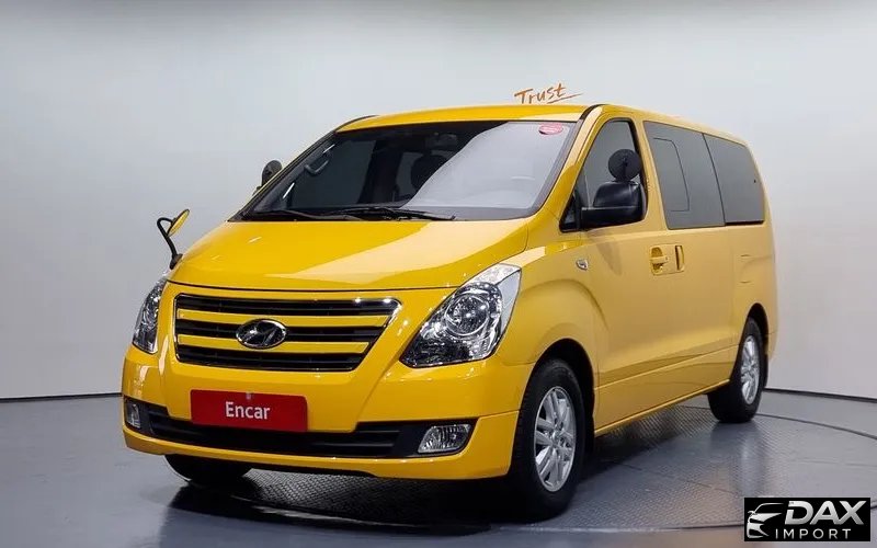 Hyundai Starex 12-Seater Wagon