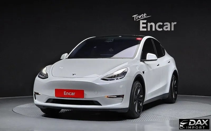 Tesla Model Y Long Range