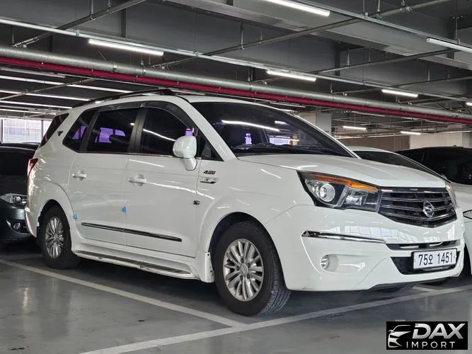 KG_Mobility_Ssangyong KORANDO 4WD LT 11-seater