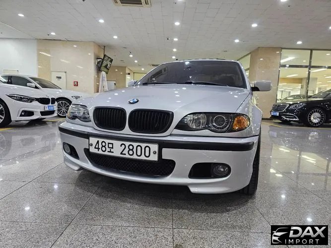 BMW 3-Series 320i Sedan