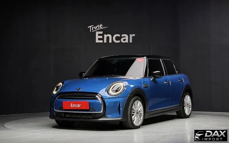 Mini Cooper 5-Door Classic Plus