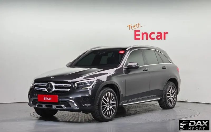 Mercedes-Benz GLC-Class GLC300e 4MATIC