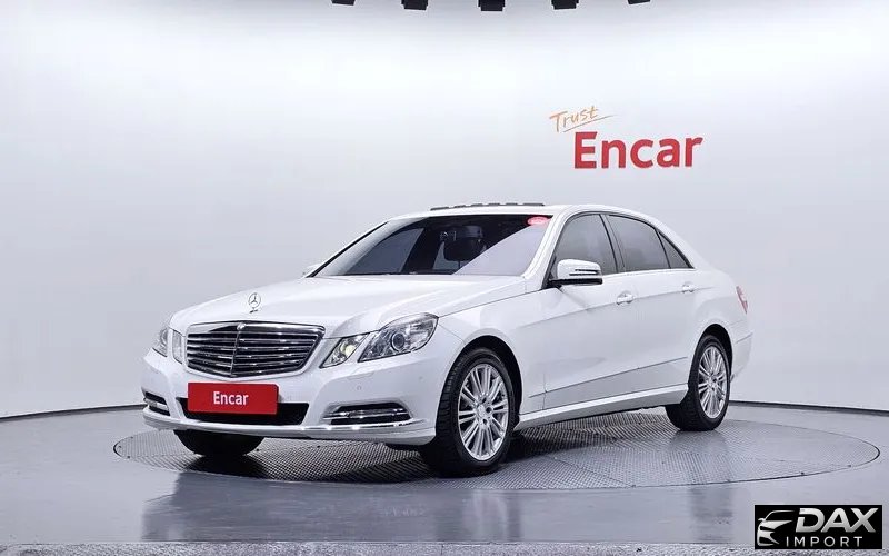 Mercedes-Benz E-Class E300 Elegance