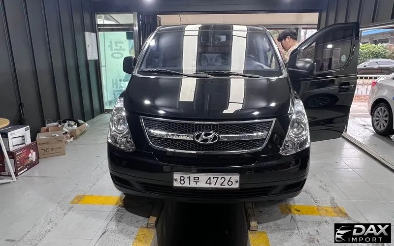 Hyundai Starex 5-Seater VAN