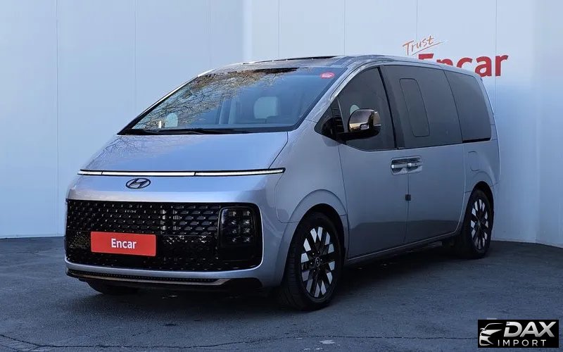 Hyundai Staria 4WD Lounge 9-Seater