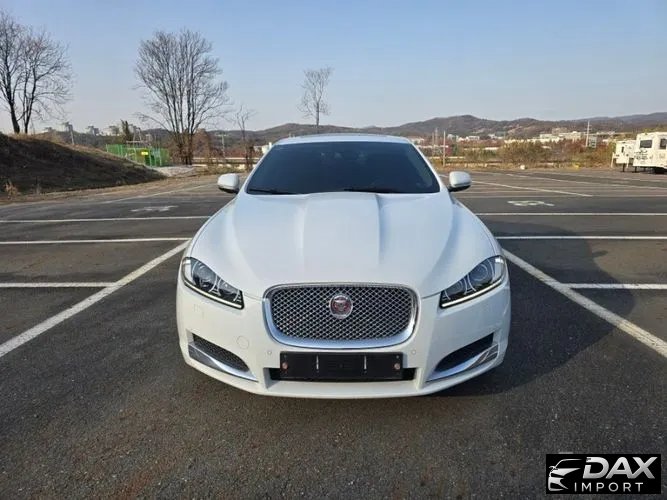 Jaguar XF 2.0 Luxury
