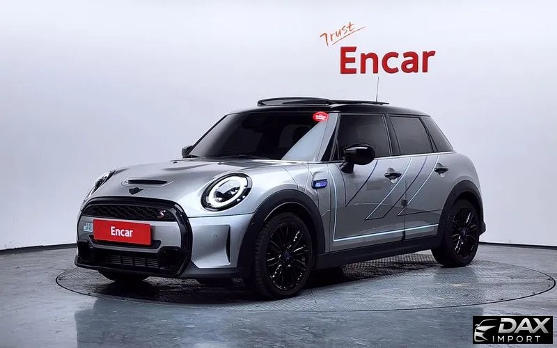 Mini Cooper 5Door Mayfield Edition