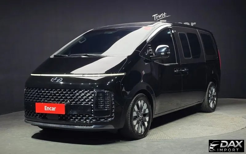 Hyundai Staria 4WD Lounge 9-Seater