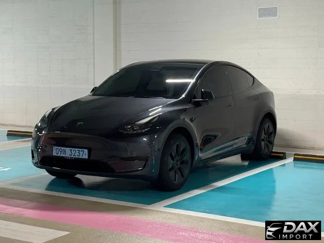 Tesla Model Y RWD