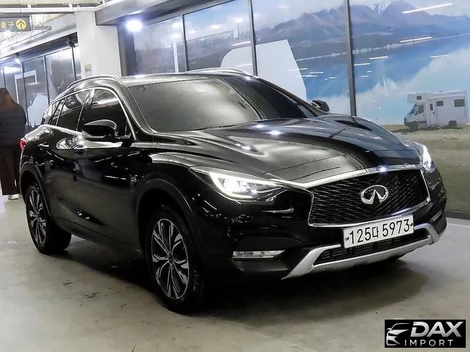 Infiniti QX30 2.0 Essential AWD