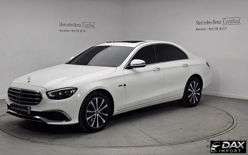Mercedes-Benz E-Class E300e 4MATIC Exclusive