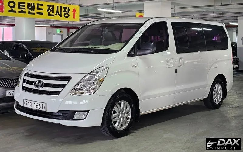 Hyundai Starex 12-Seater Wagon