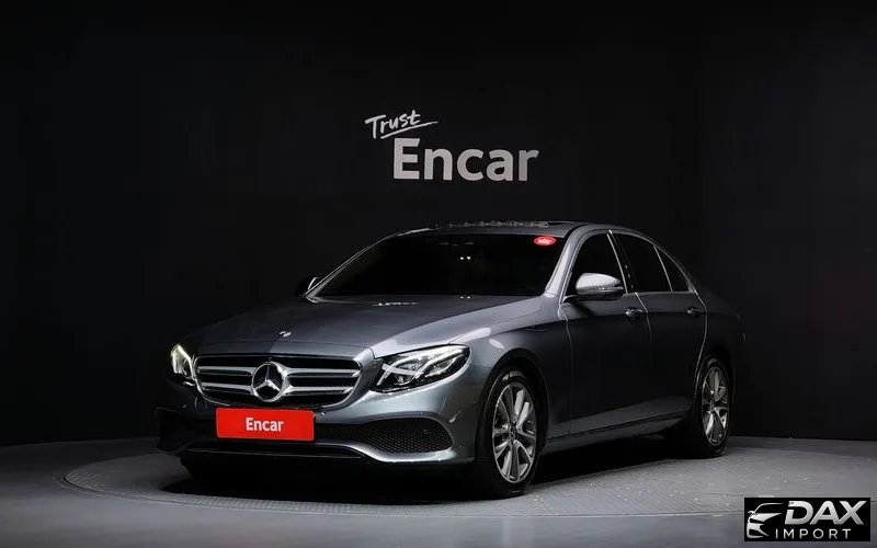 Mercedes-Benz E-Class E300 4MATIC Avnatgarde