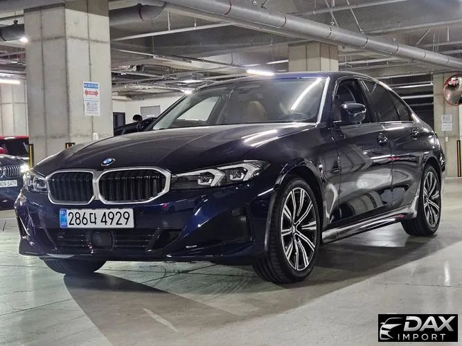BMW 3-Series 320i
