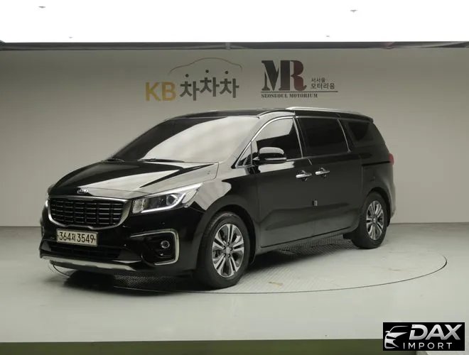 Kia Canival 9-Seater Luxury