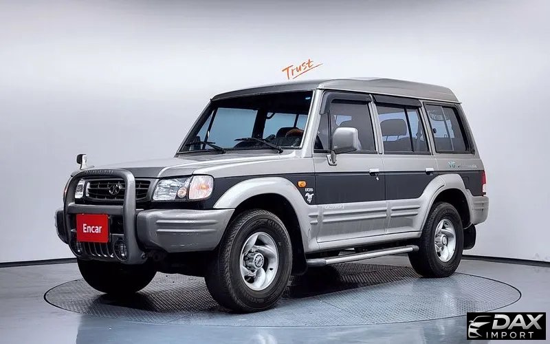 Hyundai Galloper 9-Seater V6 LPG