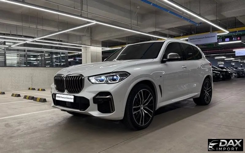 BMW X5 M50i