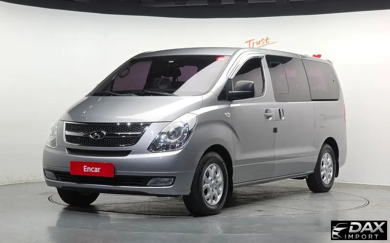 Hyundai Starex 12-Seater Wagon