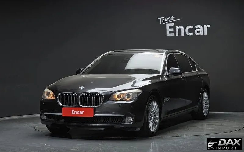 BMW 7-Series 740Li