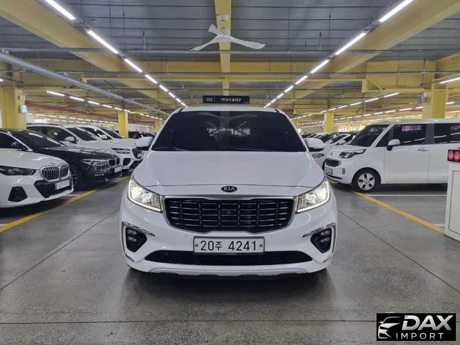 Kia Canival 9-Seater Noblesse