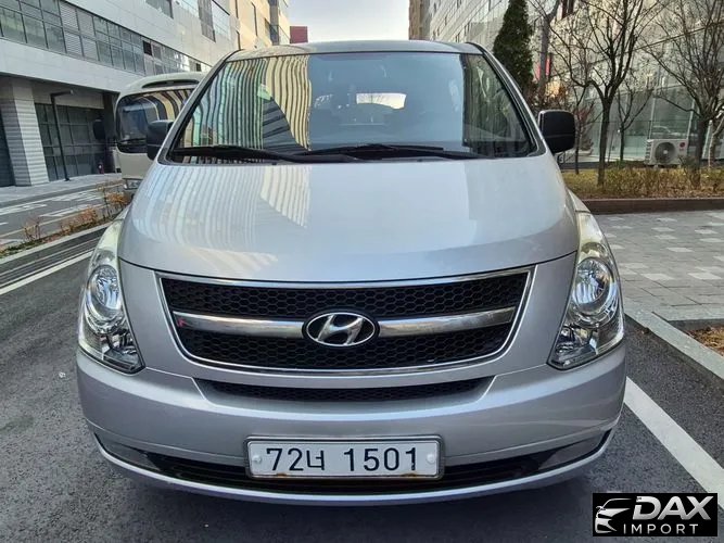 Hyundai Starex 12-Seater Wagon