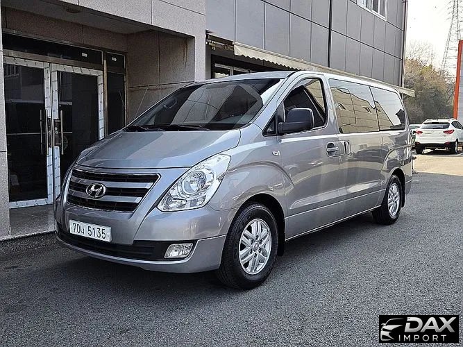 Hyundai Starex 12-Seater Wagon