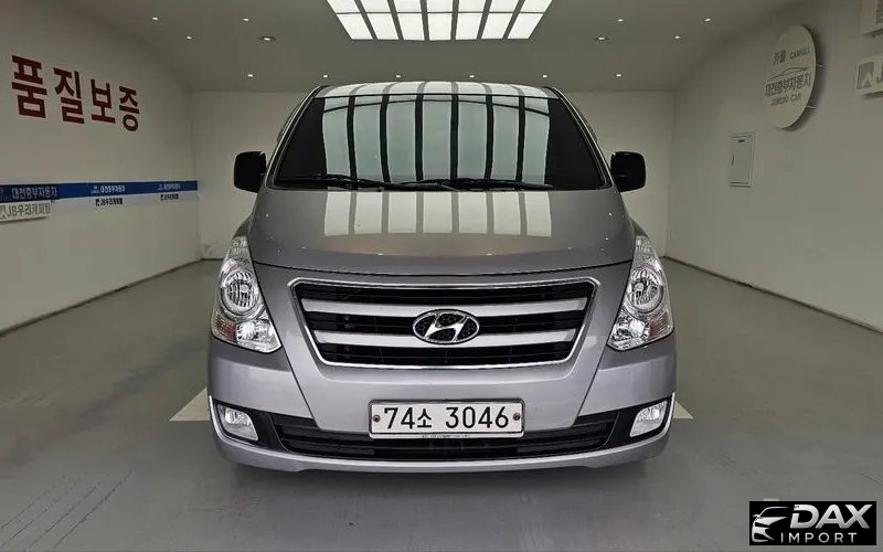 Hyundai Starex 12-Seater Wagon