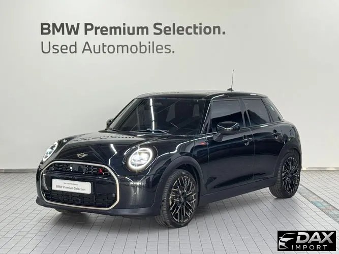 Mini Cooper 5 Door Favoured
