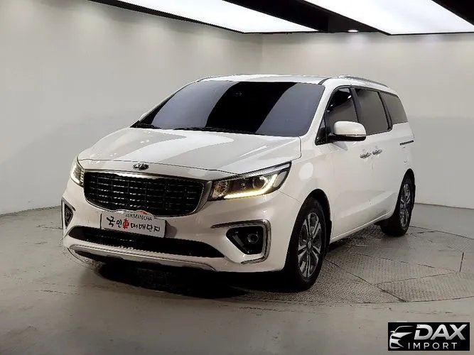 Kia Canival 9-Seater Luxury