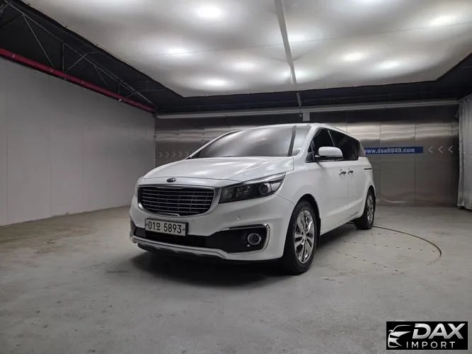 Kia Canival 7-seater Limousine