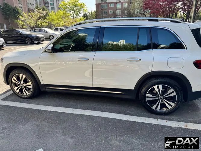 Mercedes-Benz GLB-Class GLB220