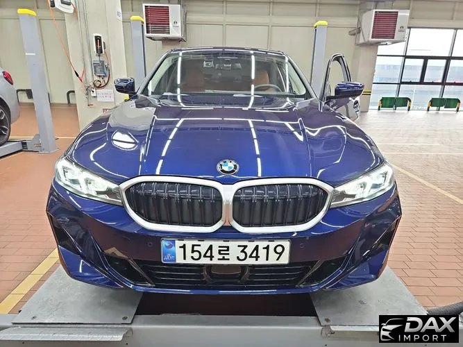 BMW 3-Series 320i