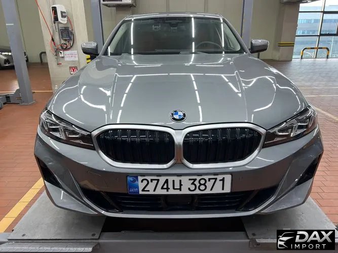 BMW 3-Series 320i