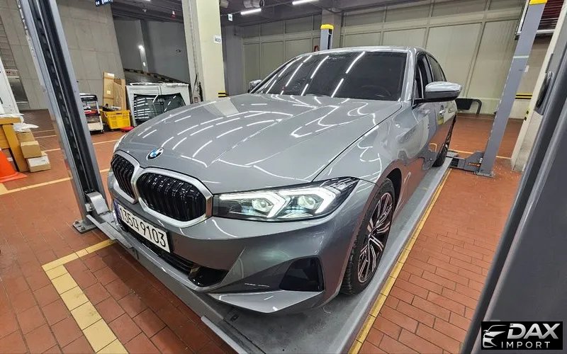 BMW 3-Series 320i