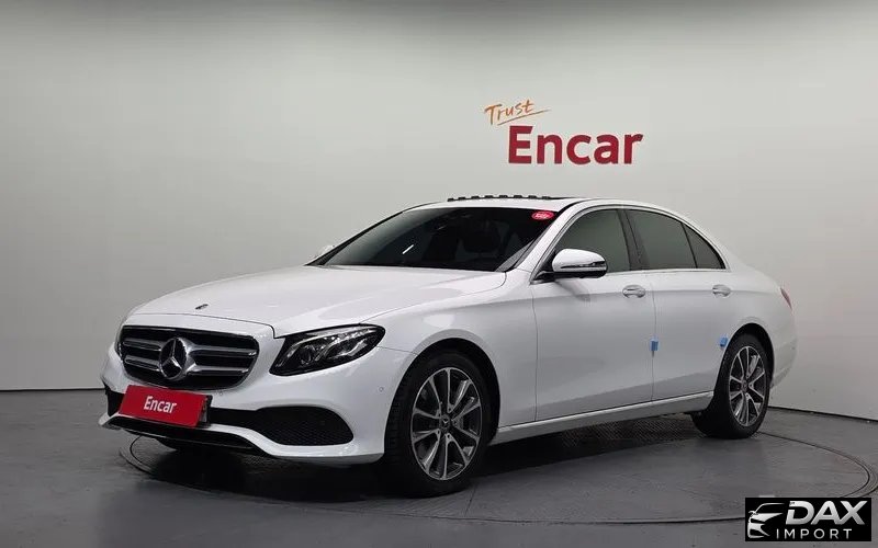 Mercedes-Benz E-Class E300 4MATIC Avnatgarde