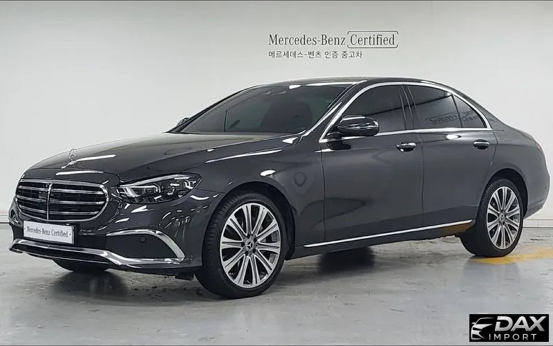 Mercedes-Benz E-Class E300e 4MATIC Exclusive