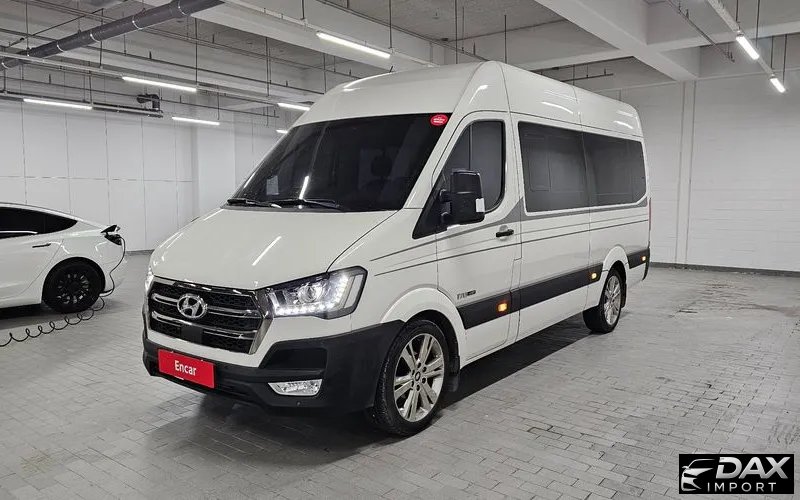 Hyundai Solati 15-seater