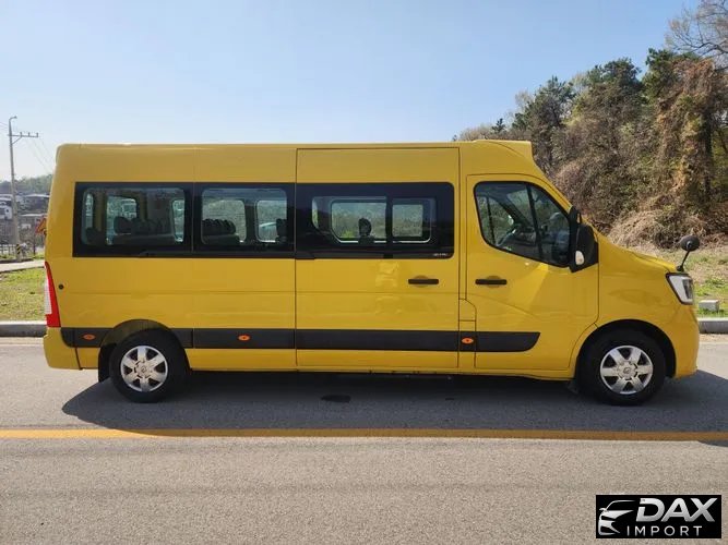 Renault-KoreaSamsung Master School Bus