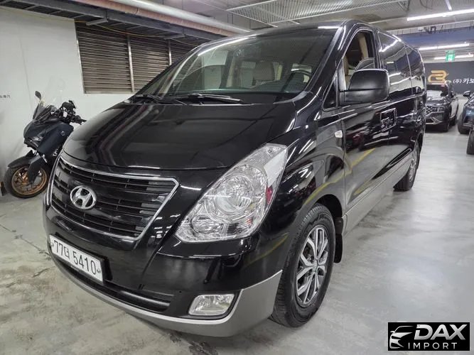 Hyundai Starex 11-Seater Wagon