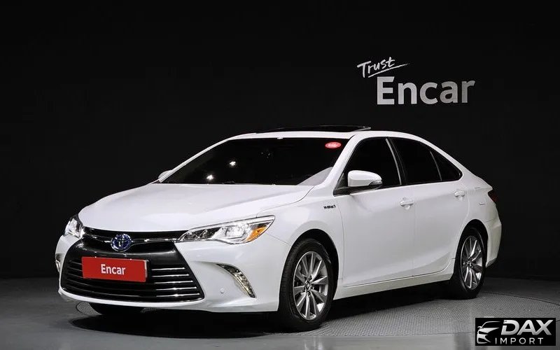 Toyota Camry Hybrid XLE