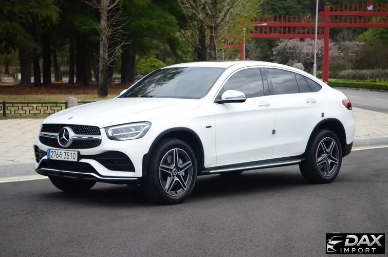 Mercedes-Benz GLC-Class GLC300e 4MATIC Coupe