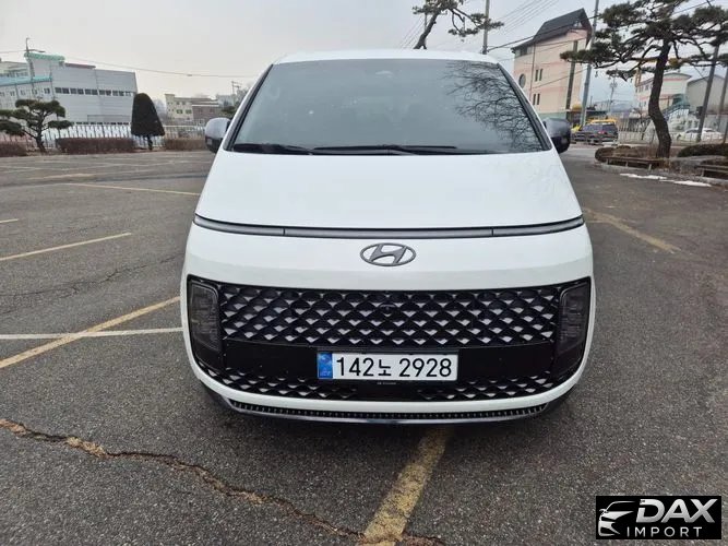 Hyundai Staria L3.5 Lounge 7-Seater