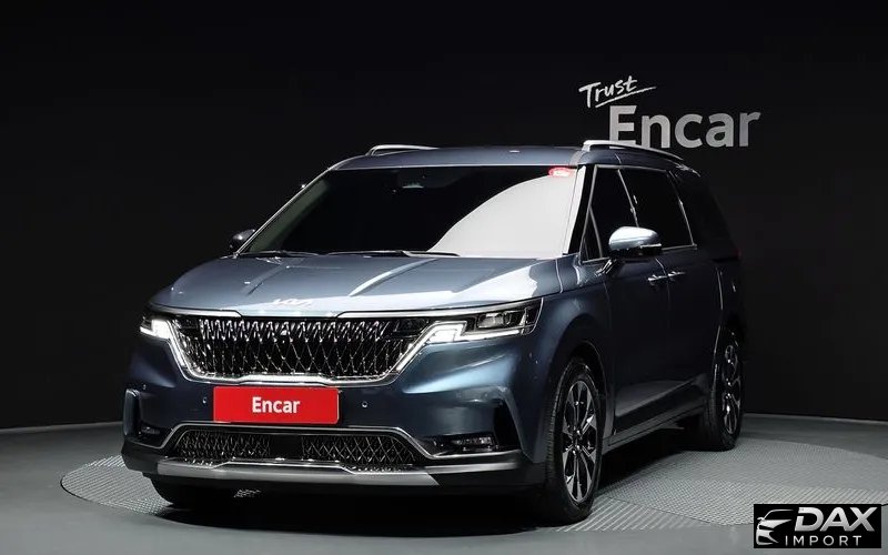 Kia Canival 7-Seater Outdoor
