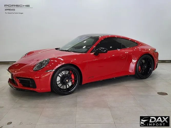 Porsche 911 Carrera 4 GTS