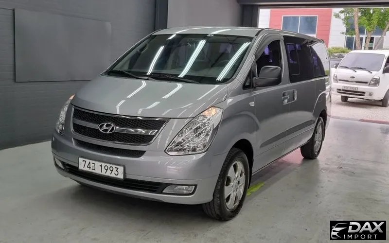 Hyundai Starex 4WD 12-Seater Wagon