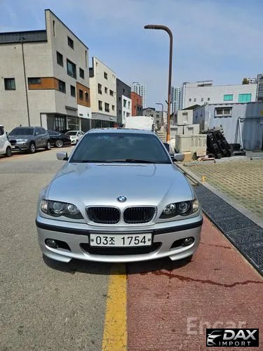 BMW 3-Series 318i Sedan