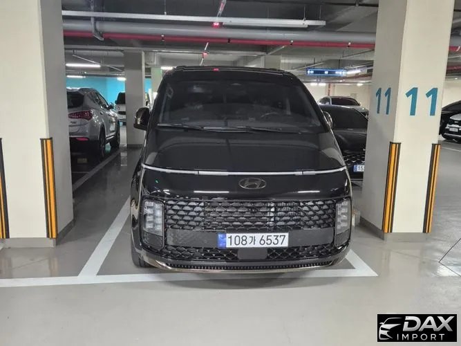 Hyundai Staria 4WD Lounge 9-Seater