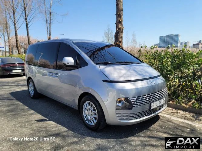 Hyundai Staria 4WD Tourer 11-Seater